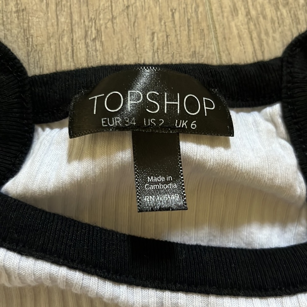 White /black crop top - Picture 3 of 3